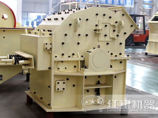 礦石細(xì)碎機(jī)展示2 礦石細(xì)碎機(jī)展示2
