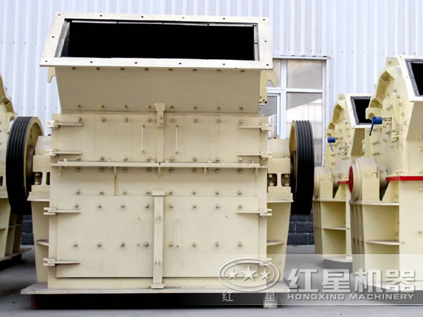 礦石細(xì)碎機(jī)展示1 礦石細(xì)碎機(jī)展示1