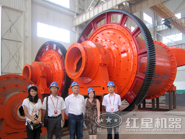 磨煤球磨機(jī)客戶圖 磨煤球磨機(jī)客戶圖