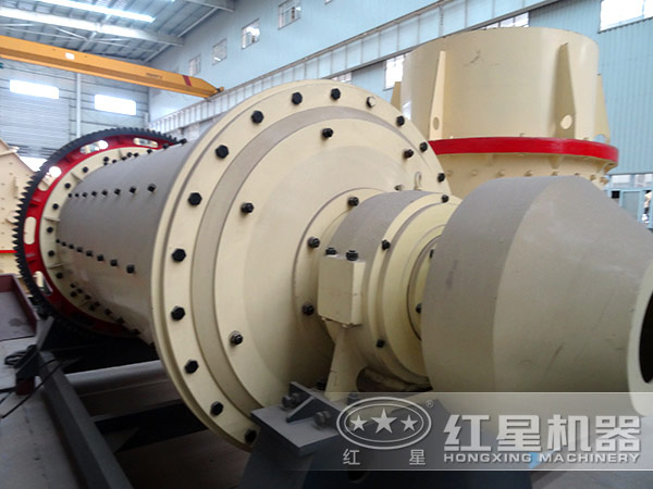球磨機(jī)近圖 球磨機(jī)近圖